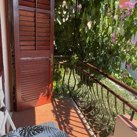 Guest house Hvar - Double Bedroom With Private Bathroom *