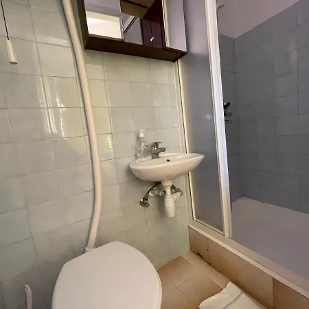 Hvar - Double Bedroom With Private Bathroom *