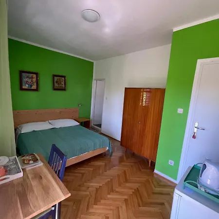 Guest house Hvar - Double Bedroom With Private Bathroom *